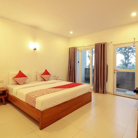Oyo 396 Tibrae Residence Syariah Lembang Eksteriør billede