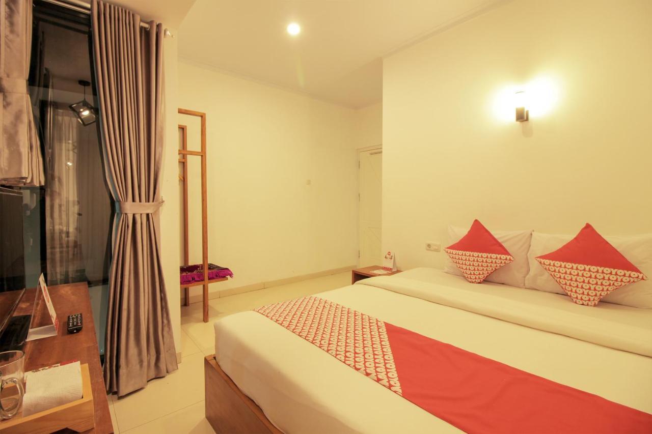 Oyo 396 Tibrae Residence Syariah Lembang Eksteriør billede