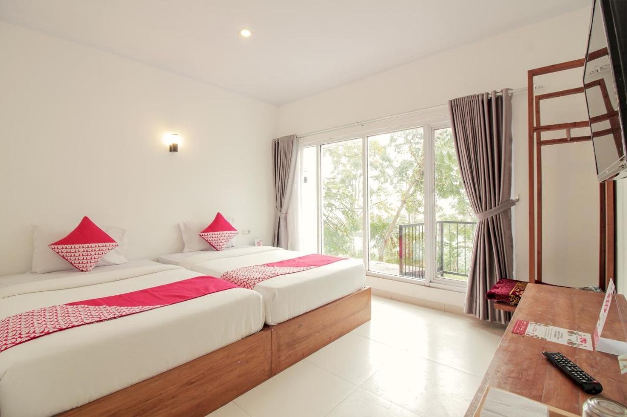 Oyo 396 Tibrae Residence Syariah Lembang Eksteriør billede