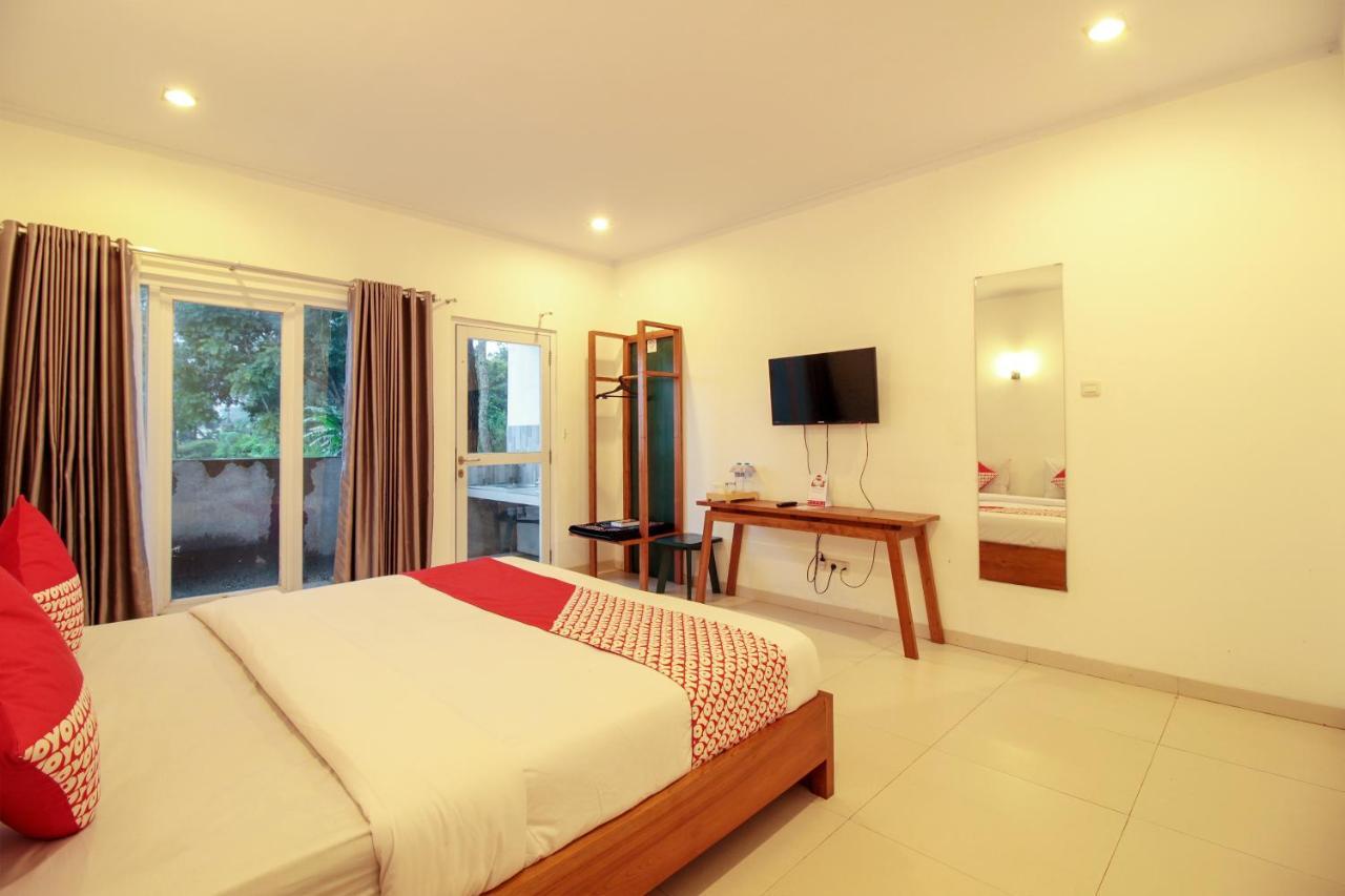 Oyo 396 Tibrae Residence Syariah Lembang Eksteriør billede